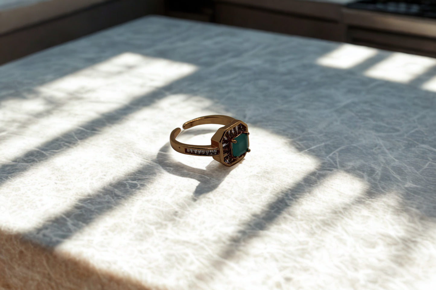 Ava Ring