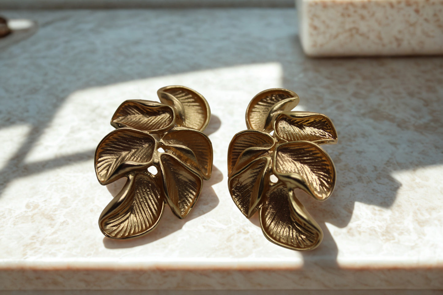 Gold leaf Earrings